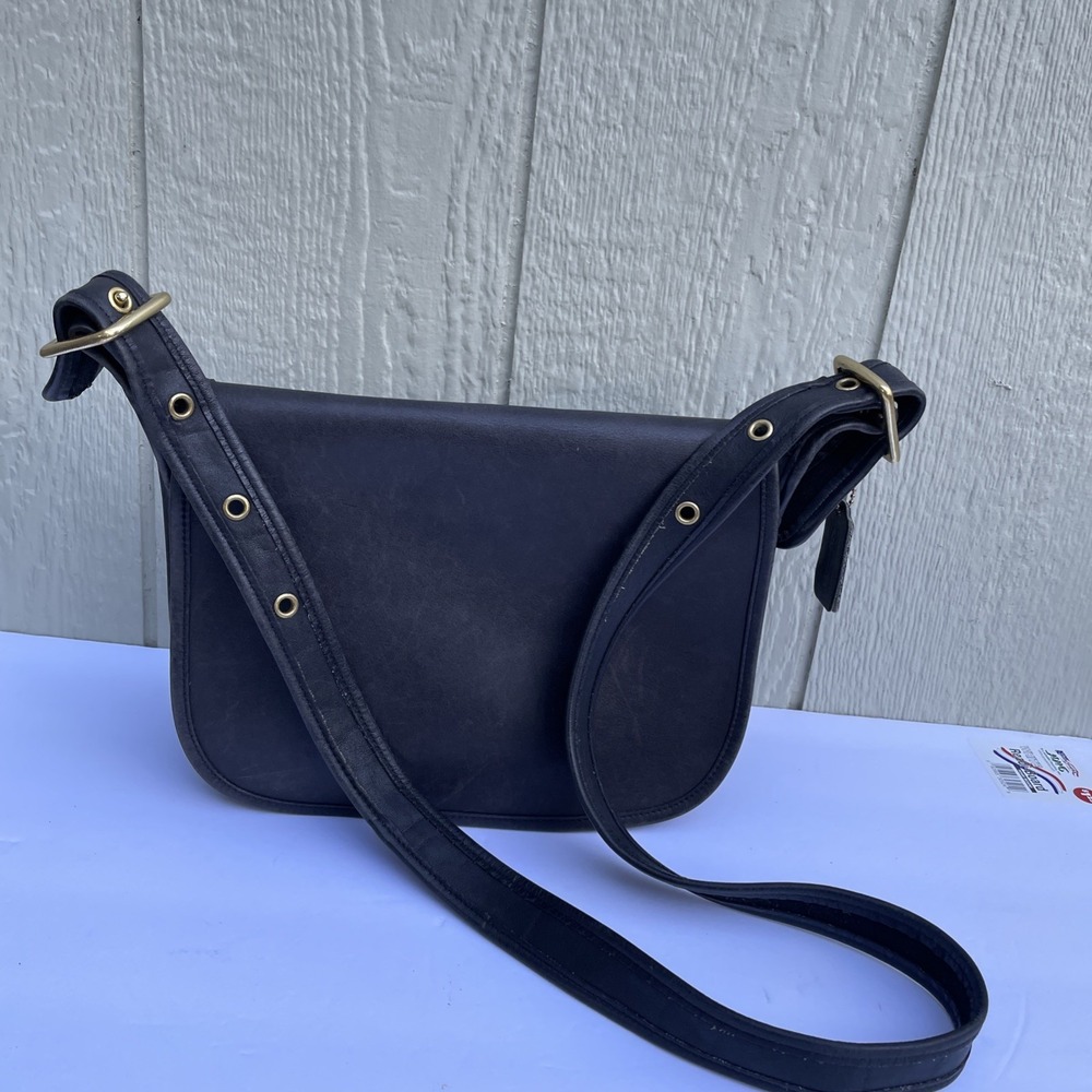 VTG Coach 9951 Patricia Legacy Flap Black Leather Crossbody Saddle Bag Black Y2K